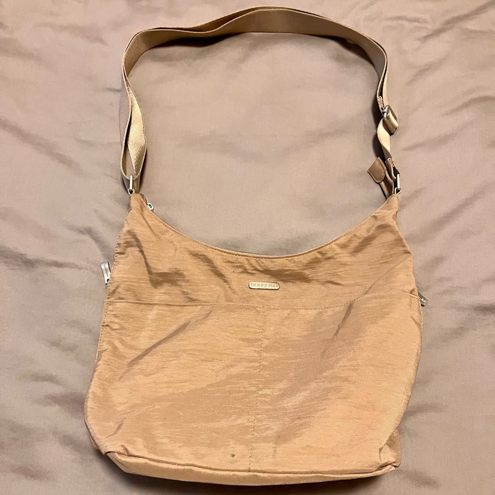 Baggallini travel purse